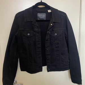 Black Levi’s Denim Trucker Jacket